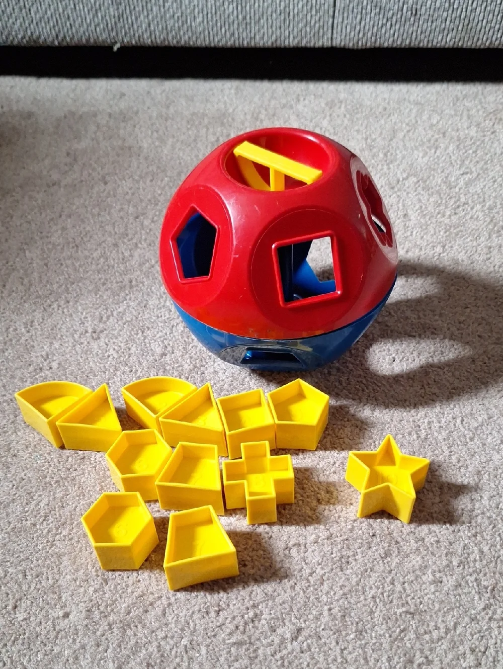 Tuppwrware Sorting Toy - Picture 1 of 3
